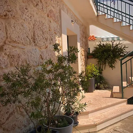 Apartment Manda
